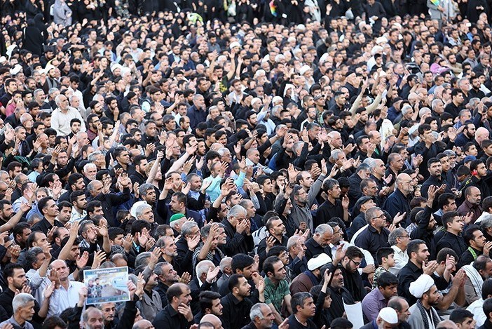 بالصور...مراسم تشييع جثمان الشهيد حججي في طهران