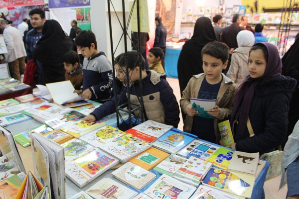 حضور قرآن‌آموزان مؤسسه سرای ذکر در نمایشگاه کتاب