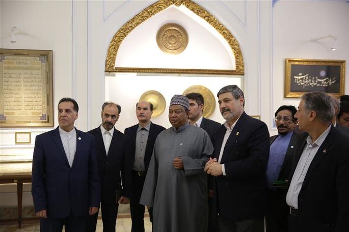 Segretario generale OPEC visita Santuario Imam Reza (AS)