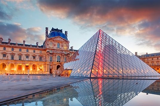 Il Museo del Louvre inaugura nuovi spazi dedicati all'arte islamica